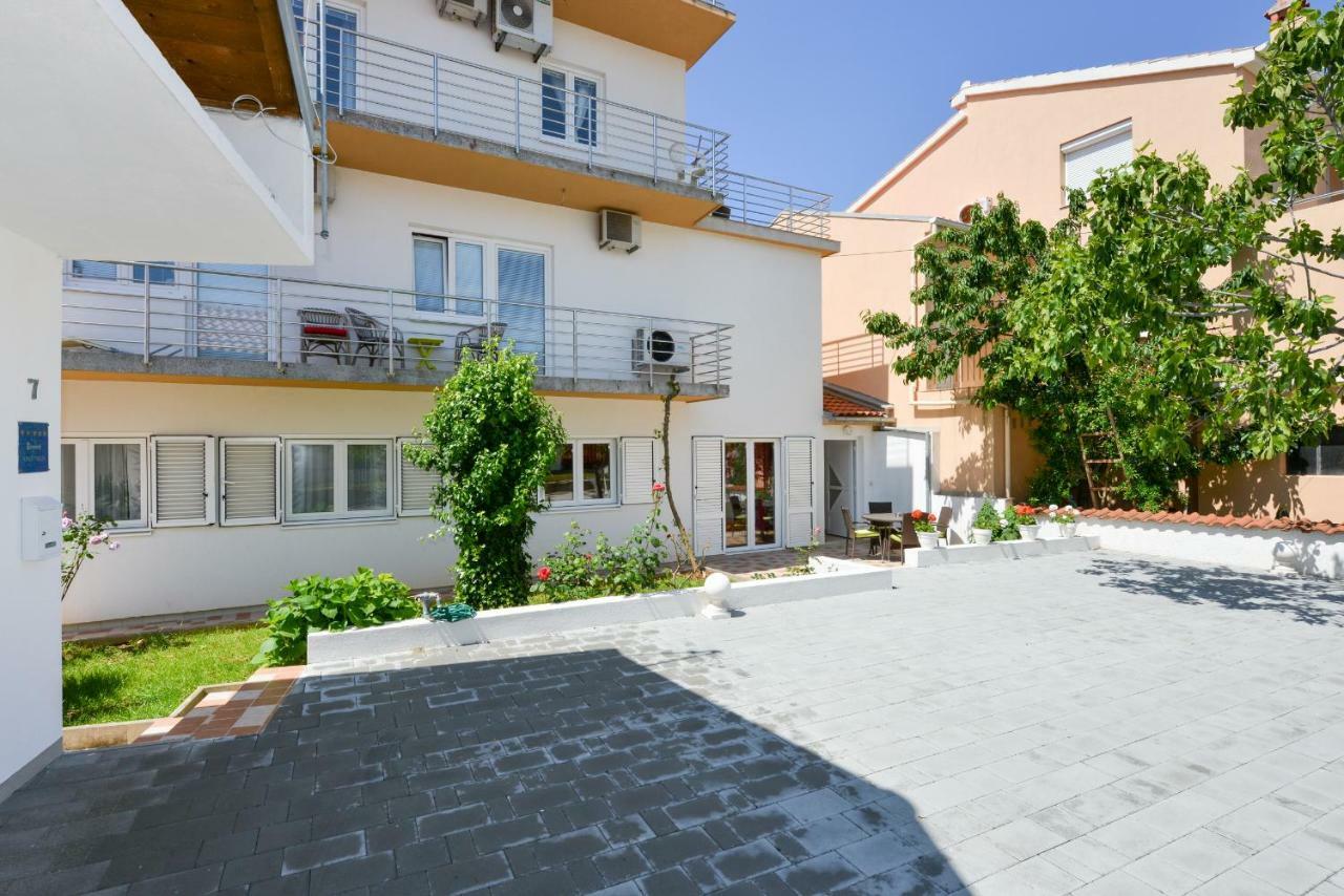 Apartmani Mandic With Parking ザダル エクステリア 写真